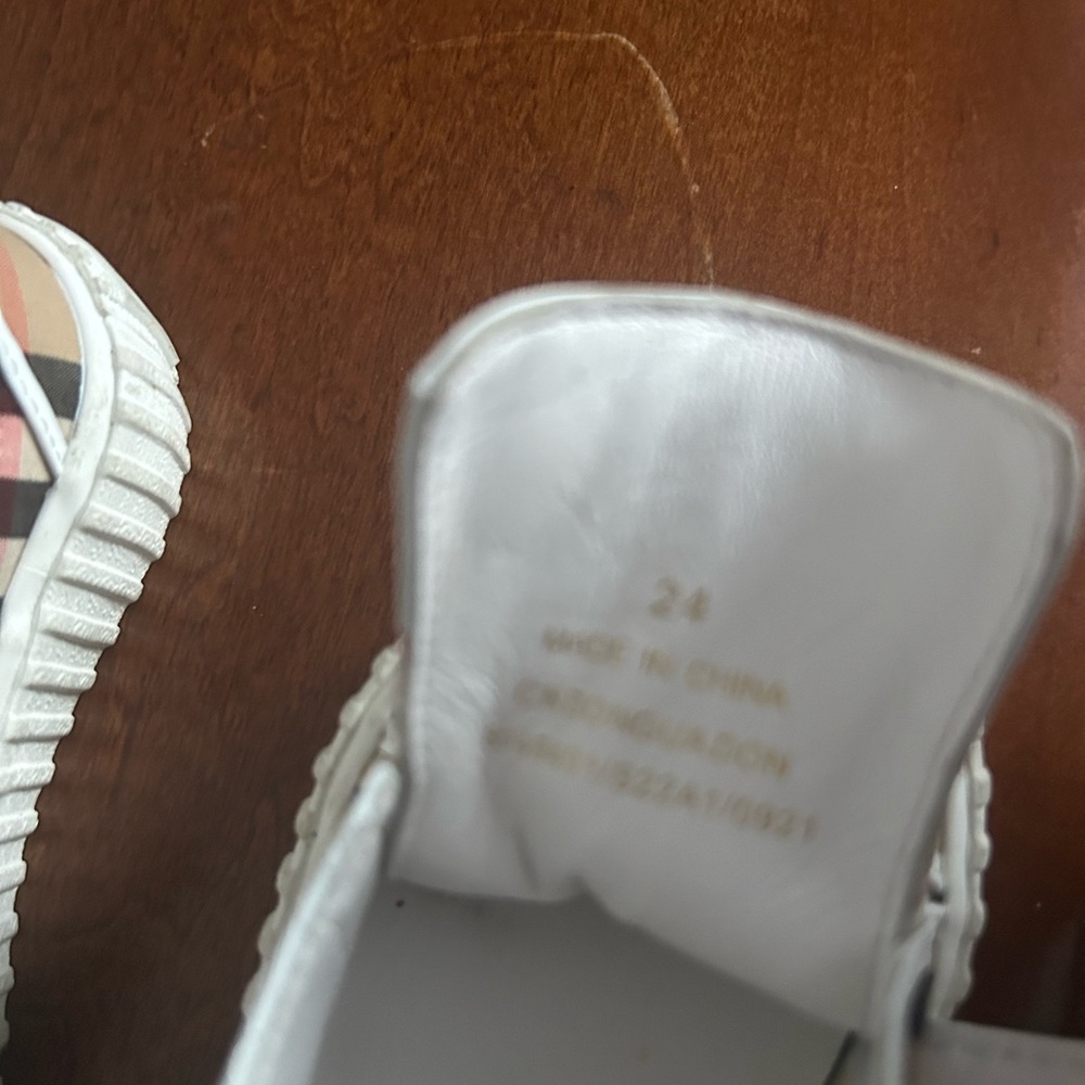 Kids Burberry sneakers size 24 - Picture 8 of 8